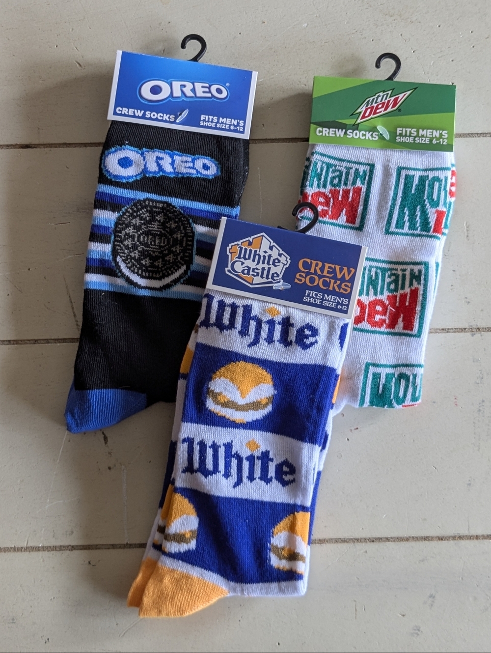 🧦MENS LOT OF 3 NOVELTY CREW SOCKS: White Castle, Mountain Dew, Oreo Size 6-12